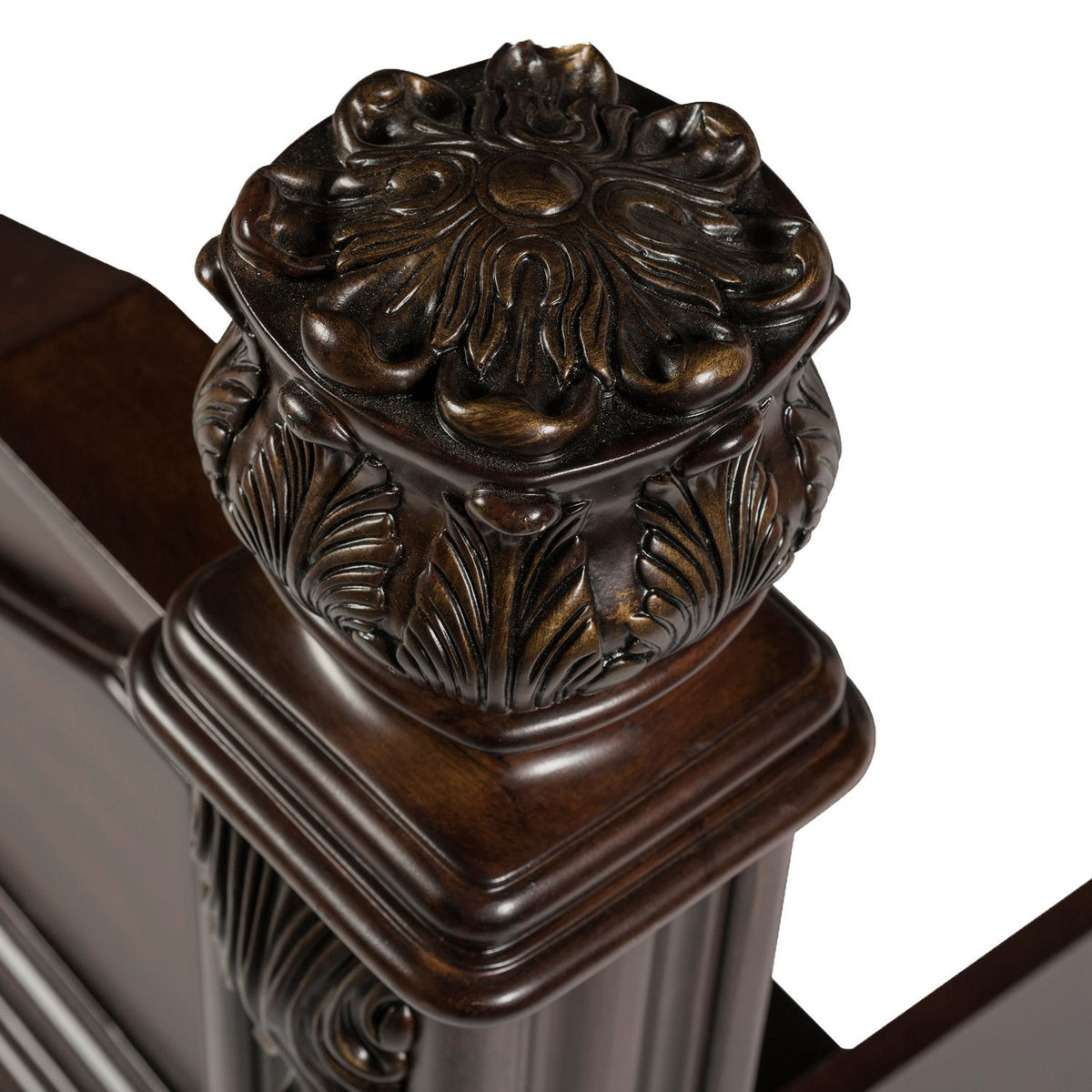 Messina Estates - Poster Bed