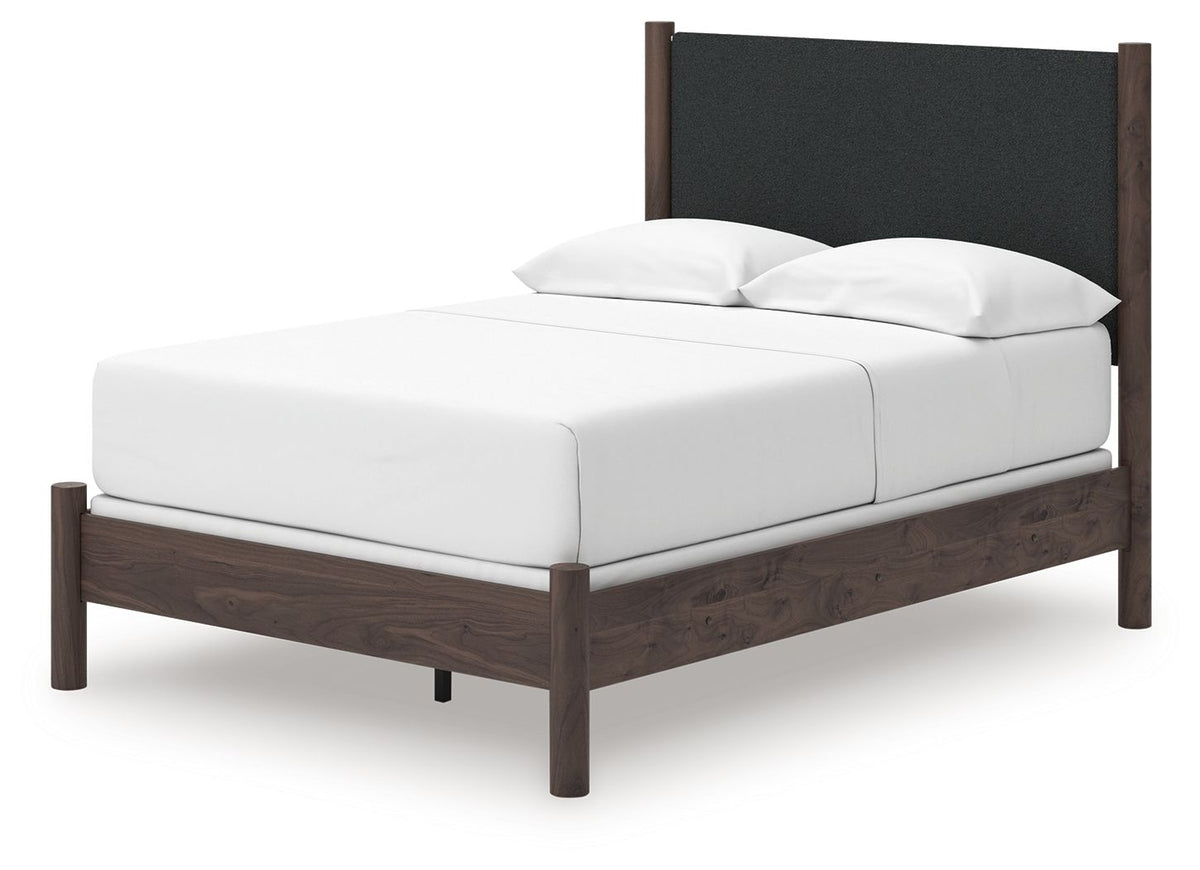 Pamytta - Upholstered Panel Bed