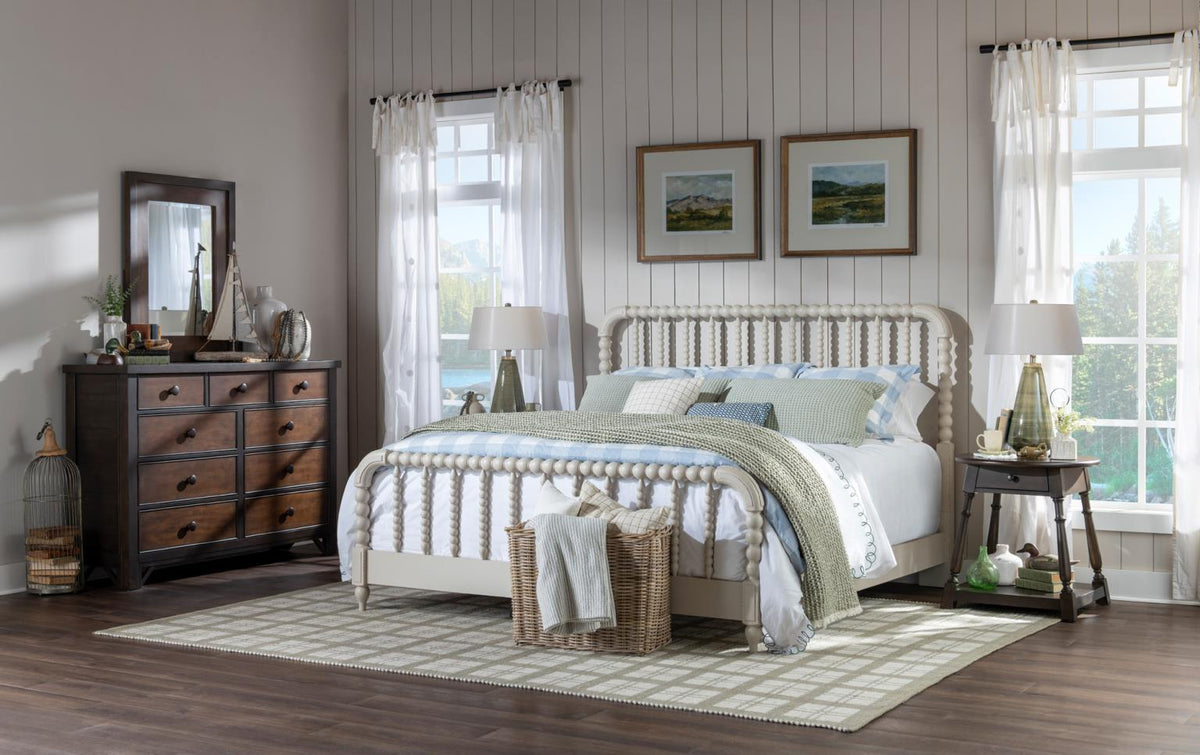 Lake House - Two Tone Dresser - Pinecone And Dried Tobacco