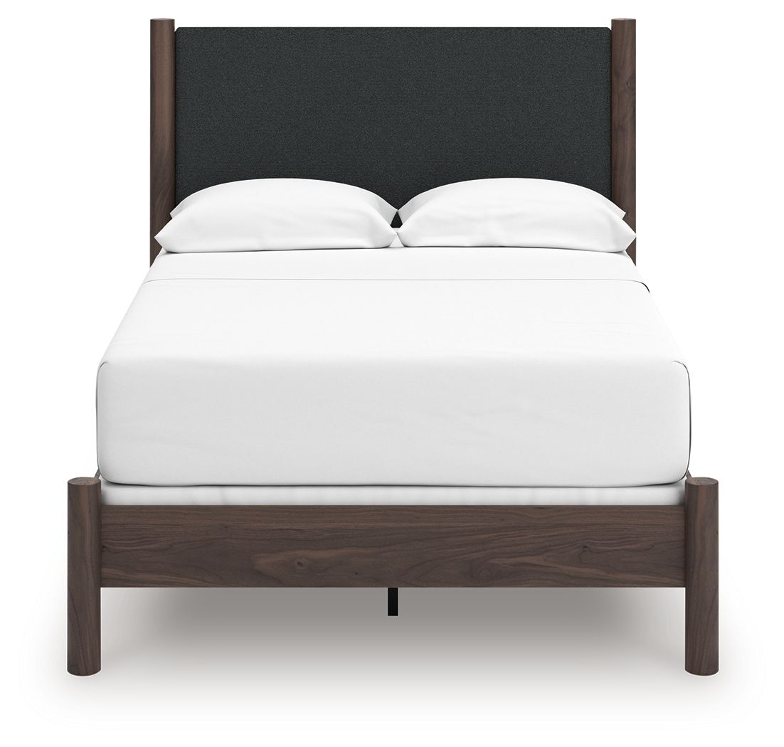 Pamytta - Upholstered Panel Bed