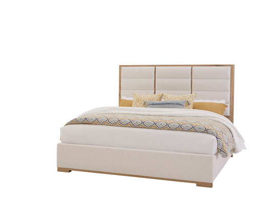 Crafted Oak - Erin's King/Queen Upholstered Rails Boucle - White