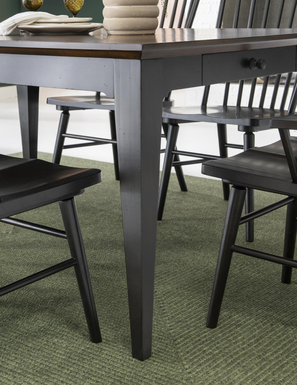 Fenmore - Leg Dining Table - Mocha And Distressed Cherry