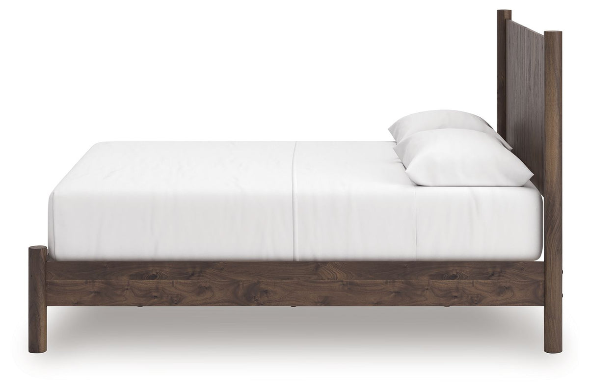Pamytta - Panel Platform Bedroom Set