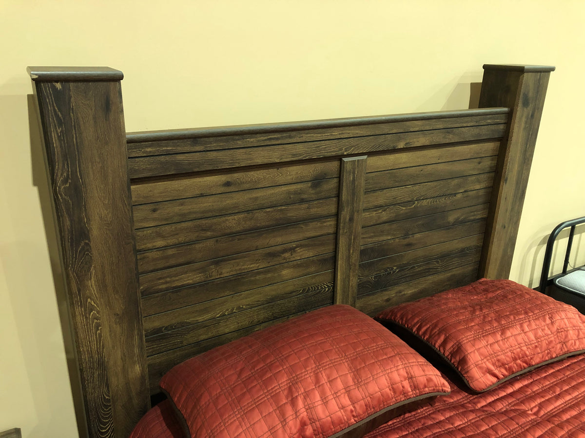 Queen Poster Bed