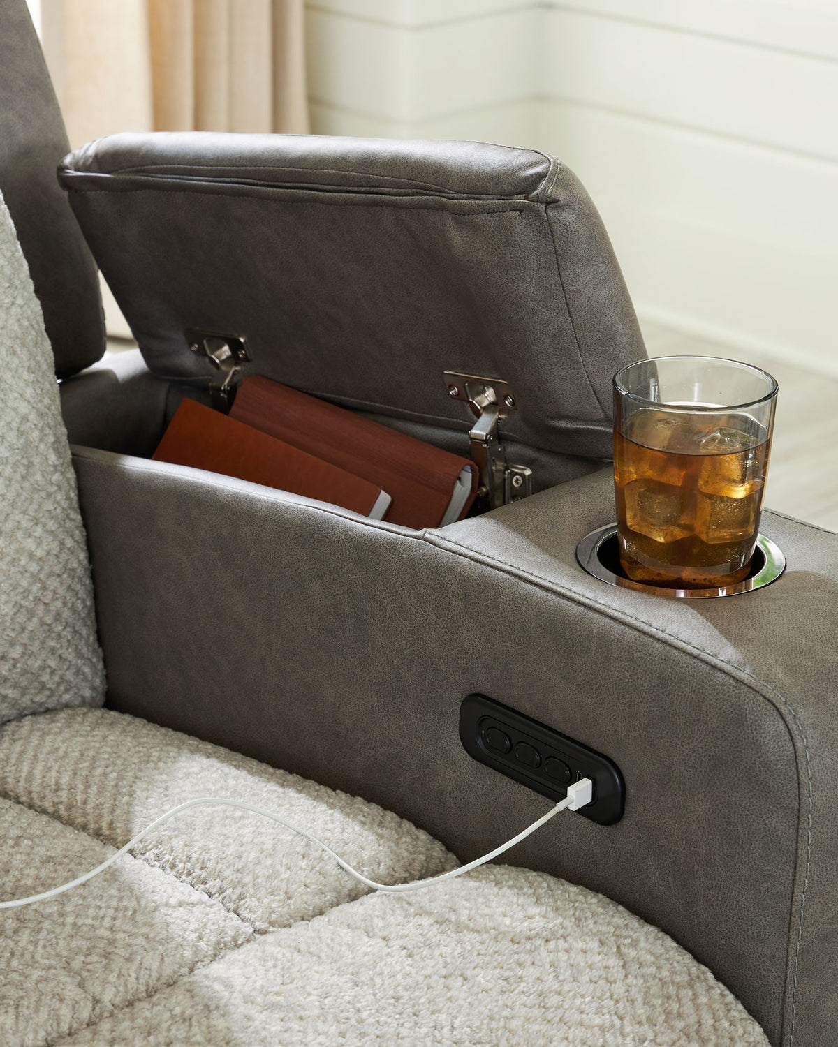WhipLash - Power Recliner With Adj Headrest - Sisal