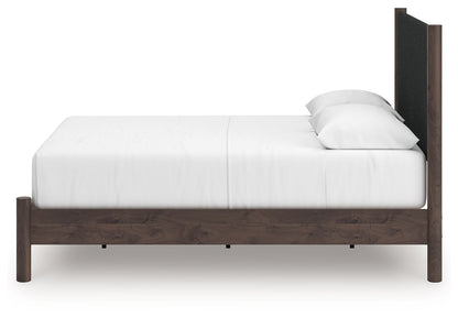 Pamytta - Upholstered Platform Bedroom Set