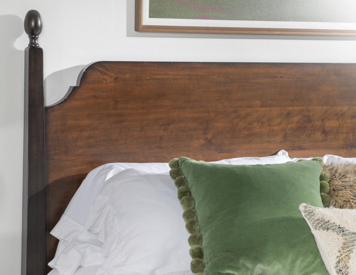 Fenmore - Complete Queen Poster Bed - Mocha And Distressed Cherry